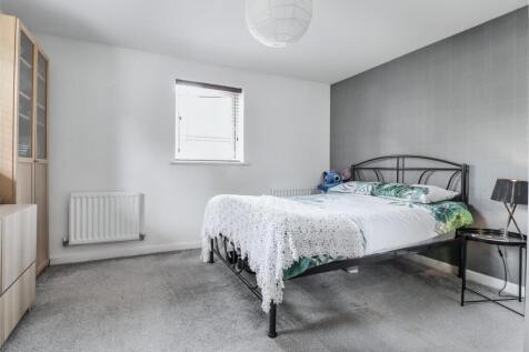bedroom/reception