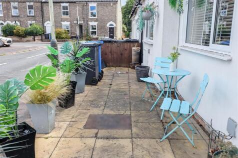 patio/parking