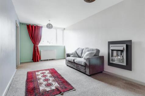 sitting/dining room