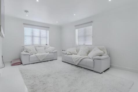 sitting/dining room