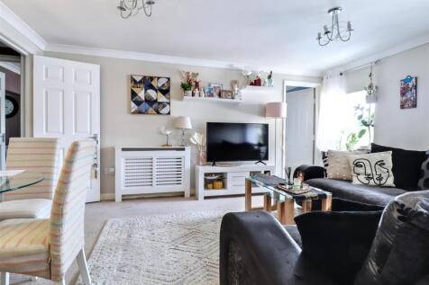 sitting/dining room