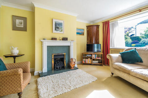 Living / Dining R...