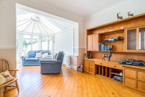 Dining Room/Conse...