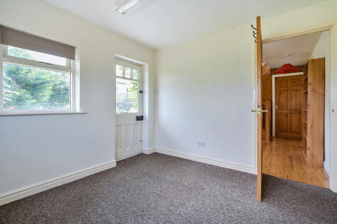 Low Ground Floor ...