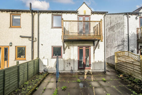 28 Chestnut Close