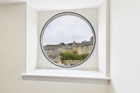 Feature Window