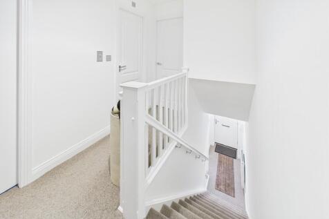 First Floor Landi...