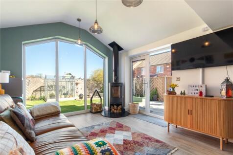 Open-Plan Family Rm