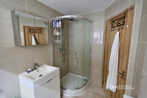 Bathroom Extra Photo