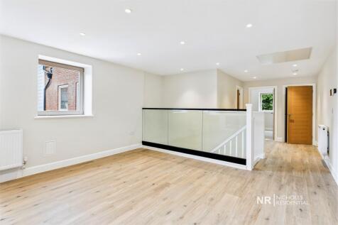 Living/Dining Area