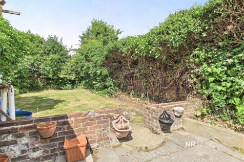 Garden Area Extra Photo