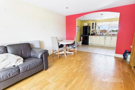 Lounge / Dining Room