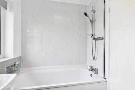 Bathroom Extra Photo