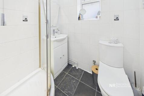 En-suite Shower Room 2