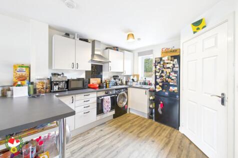 Kitchen/Living Area