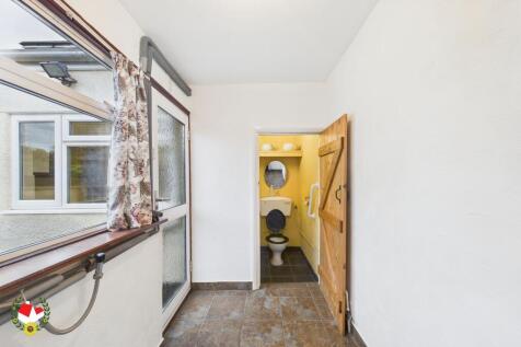 Office/Store - (Accessed from Rear Garden)