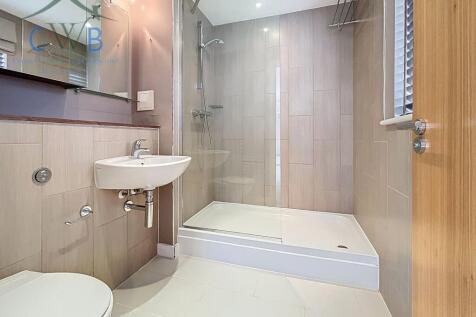 Ensuite shower room