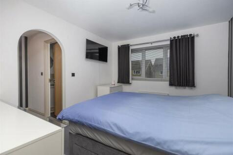Bramleys Estate Agents - Hazel Fold - Queensbury (