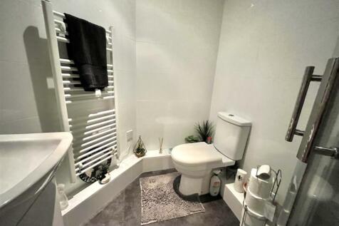 Bramleys Estate Agents - Valley Mill - Elland (1).