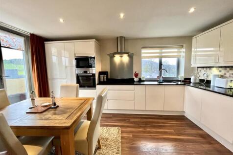 Bramleys Estate Agents - Valley Mill - Elland (2).