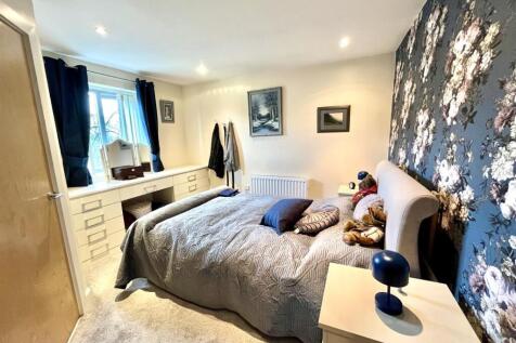 Bramleys Estate Agents - Valley Mill - Elland (8).