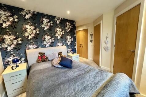 Bramleys Estate Agents - Valley Mill - Elland (9).