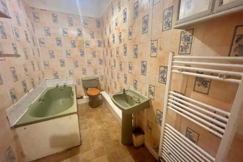 Bramleys Estate Agents - Auction - Bean Street - H