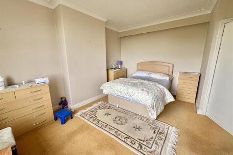 Bramleys Estate Agents - Yew Trees - Southowram (1