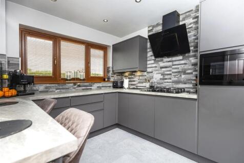 Bramleys Estate Agents - Dewsbury Road - Elland (2