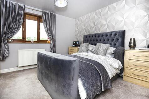 Bramleys Estate Agents - Dewsbury Road - Elland (4