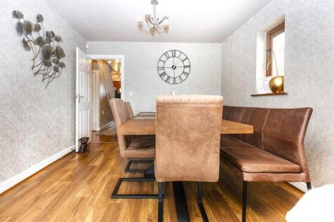 Bramleys Estate Agents - Dewsbury Road - Elland (1