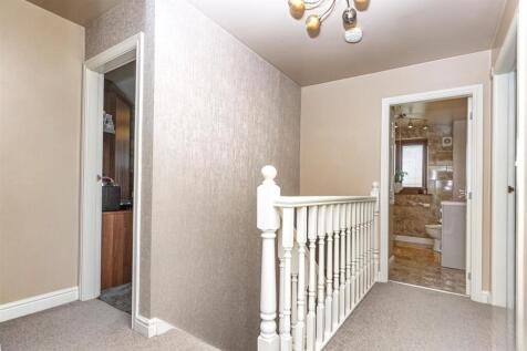 Bramleys Estate Agents - Dewsbury Road - Elland (4