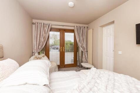 Bramleys Estate Agents - Dewsbury Road - Elland (1