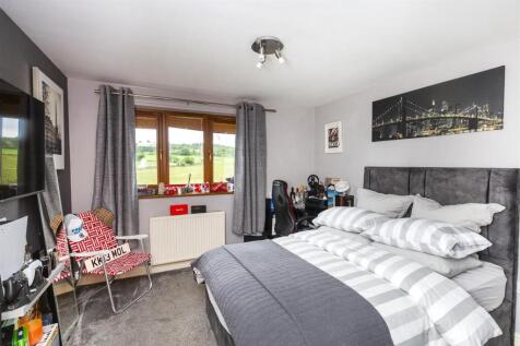Bramleys Estate Agents - Dewsbury Road - Elland (2