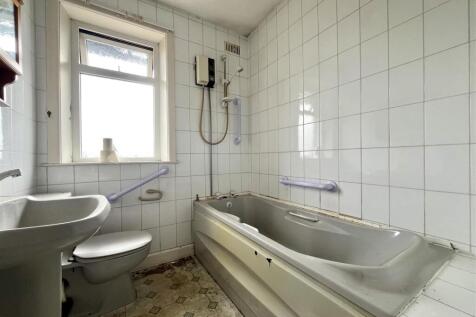 Bramleys Estate Agents - Ing Head Terrace - Halifa