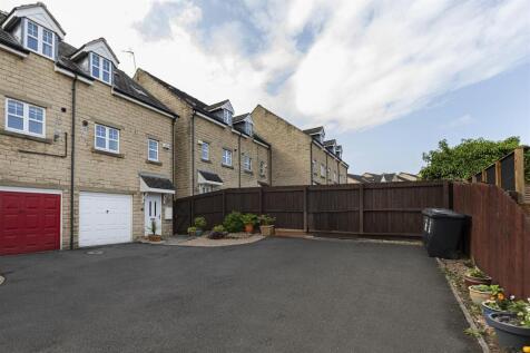 Bramleys Estate Agents - High Bank Close - Elland 