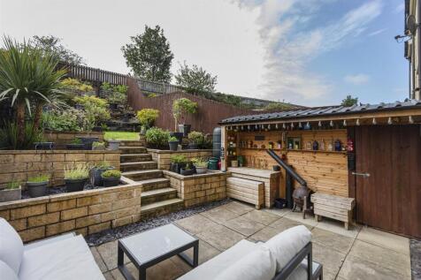 Bramleys Estate Agents - High Bank Close - Elland 