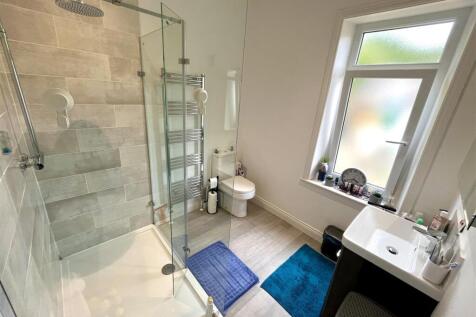 Bramleys Estate Agents - Thorn View - Elland (1).j
