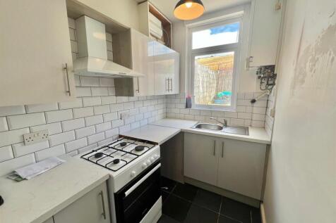 Bramleys Estate Agents - Claremount Road - Halifax