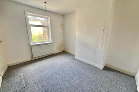 Bramleys Estate Agents - Claremount Road - Halifax