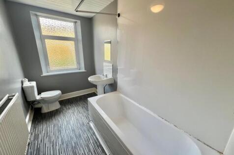 Bramleys Estate Agents - Claremount Road - Halifax