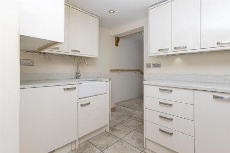 Bramleys Estate Agents - Height Green - Sowerby Br