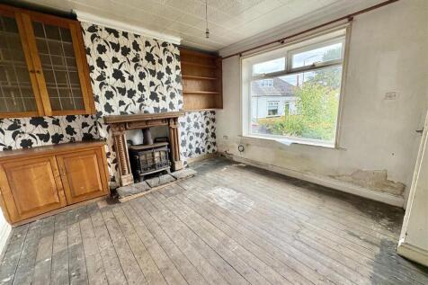 Bramleys Estate Agents - Auction - Bankfield Garde