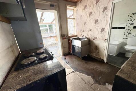 Bramleys Estate Agents - Auction - Bankfield Garde