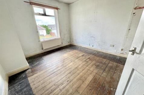 Bramleys Estate Agents - Auction - Bankfield Garde