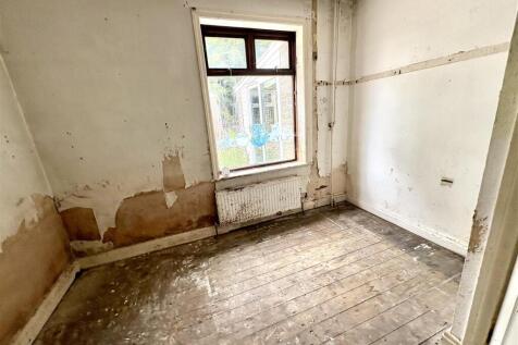 Bramleys Estate Agents - Auction - Bankfield Garde