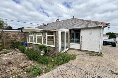Bramleys Estate Agents - Auction - Bankfield Garde