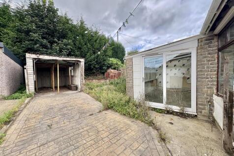 Bramleys Estate Agents - Auction - Bankfield Garde