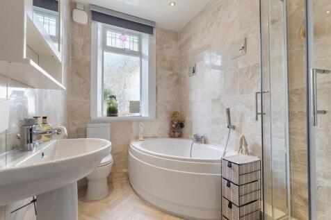 2 Linden Road, Elland 25_297.jpg
