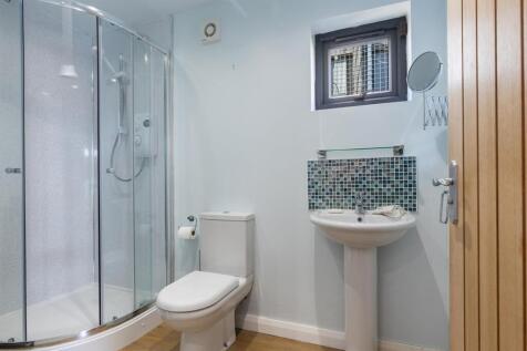 2 Linden Road, Elland 41_297.jpg